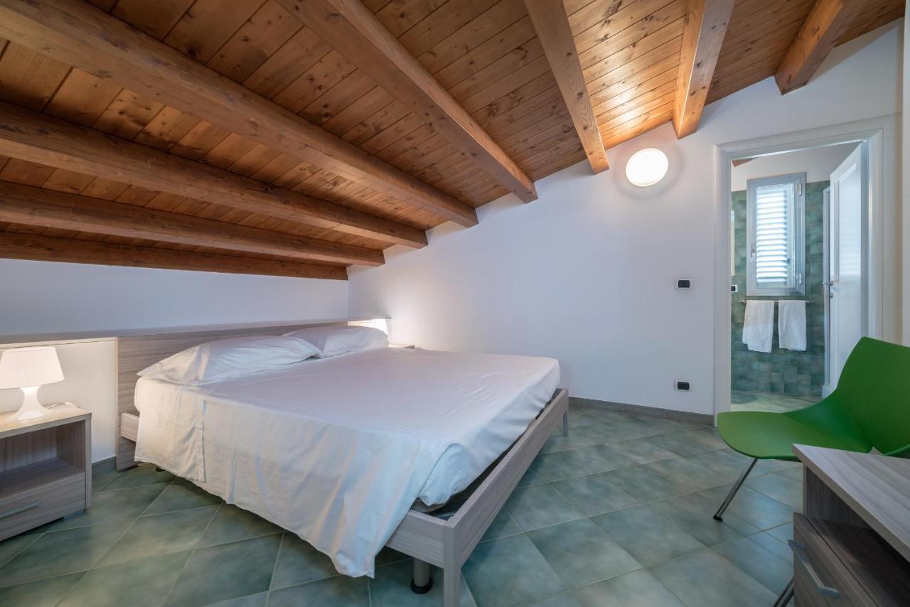 Archimede, Appartamento Con Vista In Centro A Marina Di Ragusa Extérieur photo