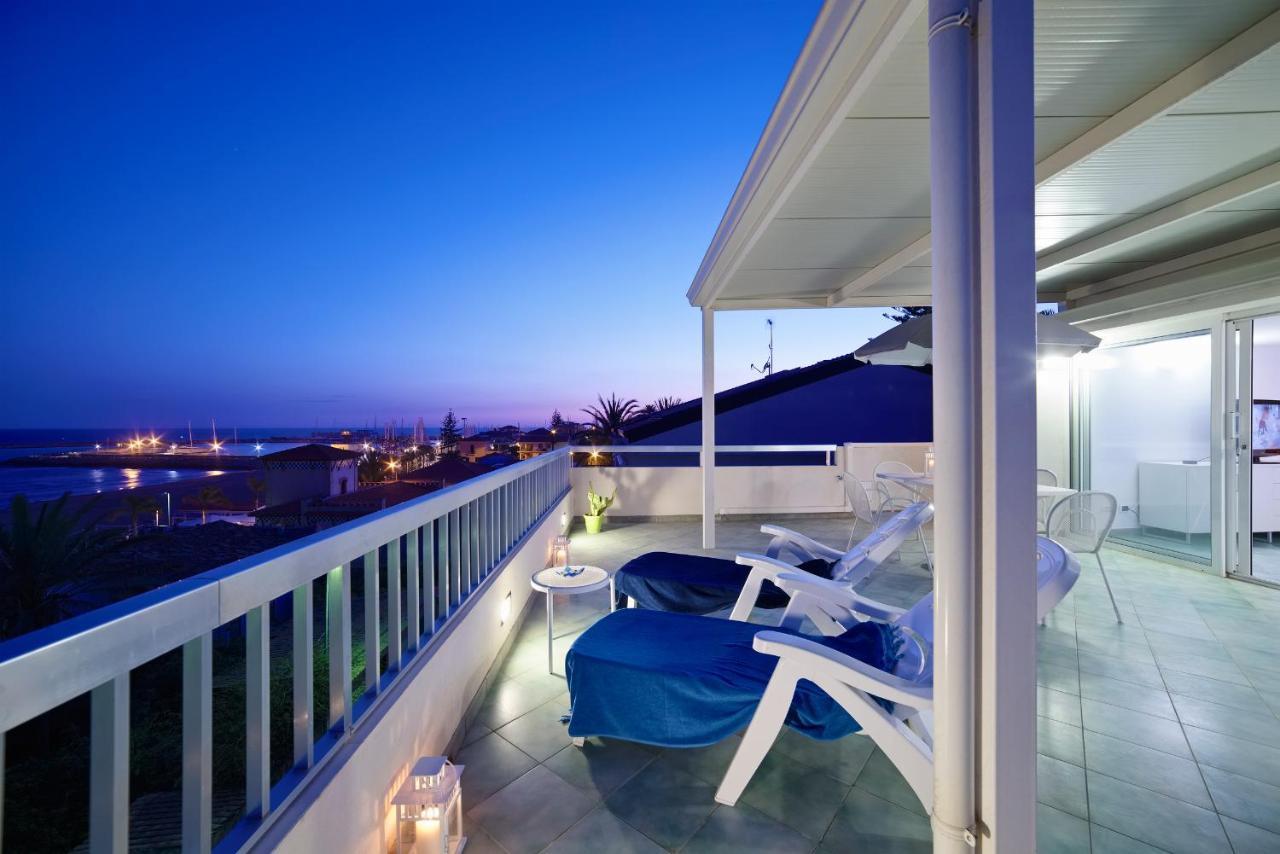 Archimede, Appartamento Con Vista In Centro A Marina Di Ragusa Extérieur photo