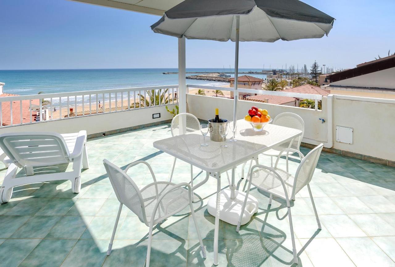 Archimede, Appartamento Con Vista In Centro A Marina Di Ragusa Extérieur photo